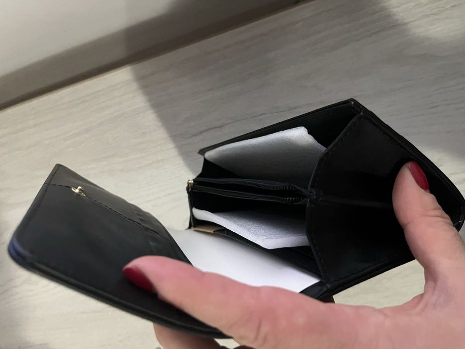 Portofel Valentino nou