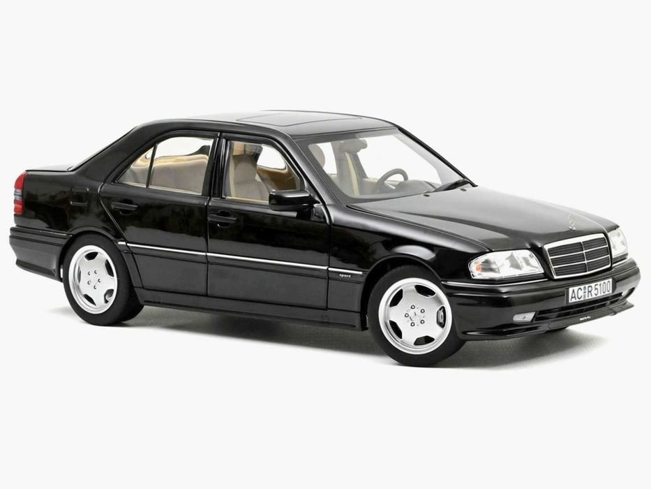 Macheta Mercedes-Benz C36 AMG (W202) 1:18 Norev