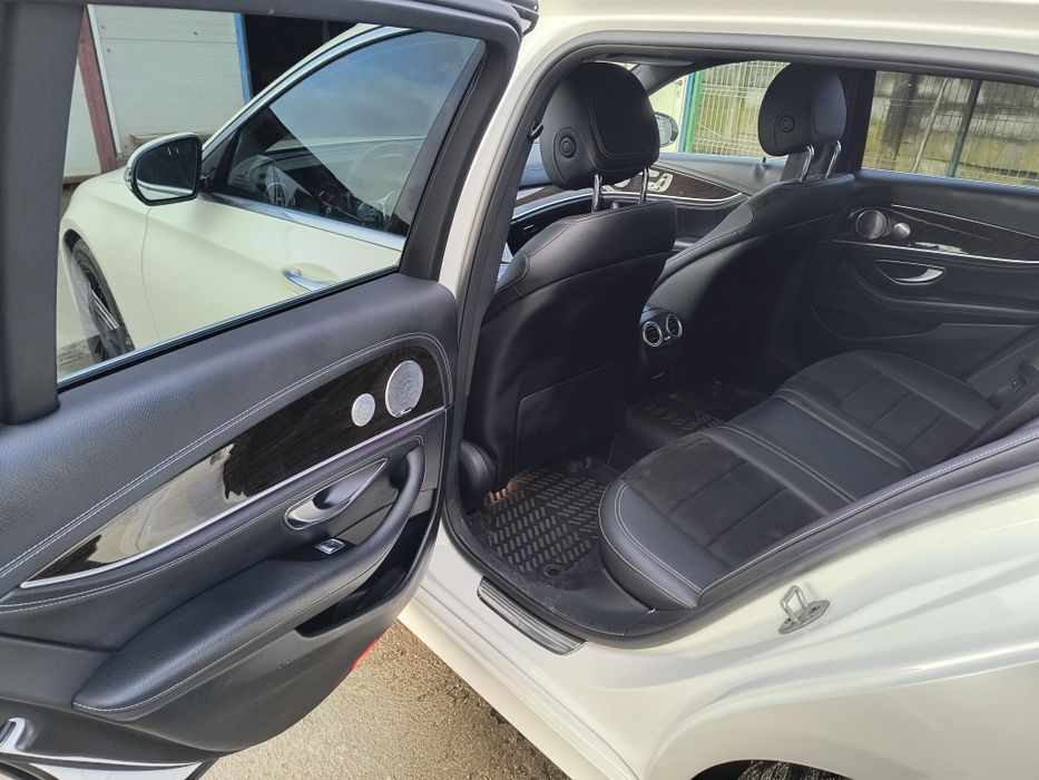 Vând Mercedes E Break