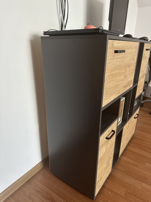 Vand sau schimb comoda stejar auriu