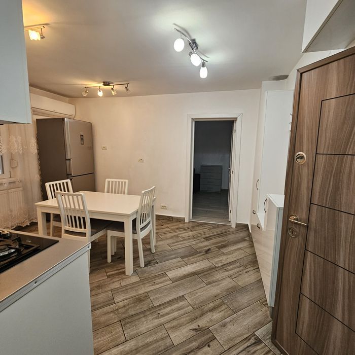 Proprietar vând apartament cu 2 camere