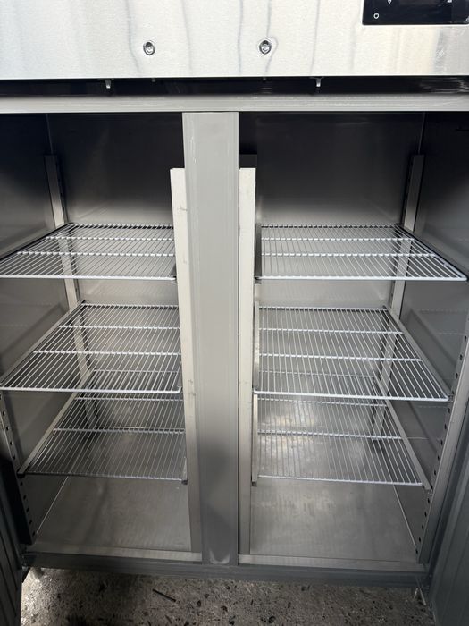 Професионален фризер