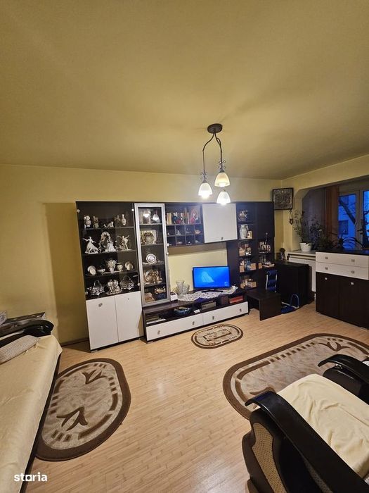 Apartament 3 camere decomandat Brazda lui Novac etaj 2