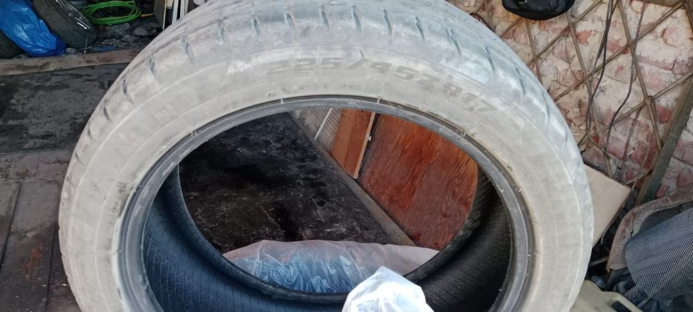 Продам  шины 225*45 R17