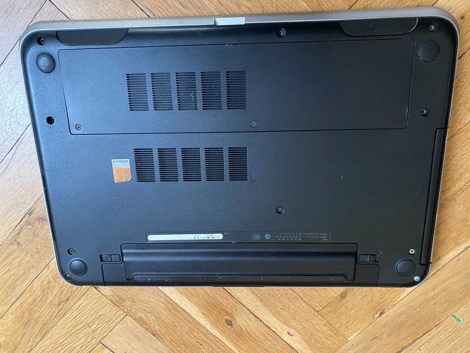 Dell Laptop с лицензирани Windows 10 pro и Office 2021 pro plus