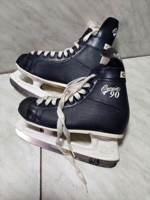 Patine 813 hochei hochey CCM Champion marime 38 ( 24,5 cm)