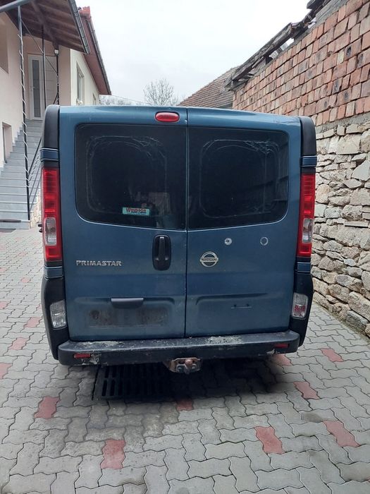 Dezmembrez Nissan Primastar Renault Trafic Opel Vivaro