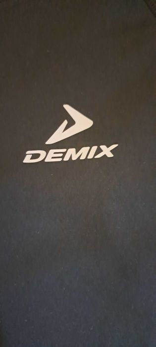 Женская чёрная футболка Demix