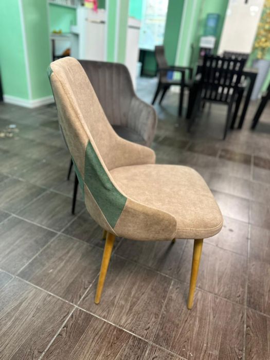 Продам новые стулья