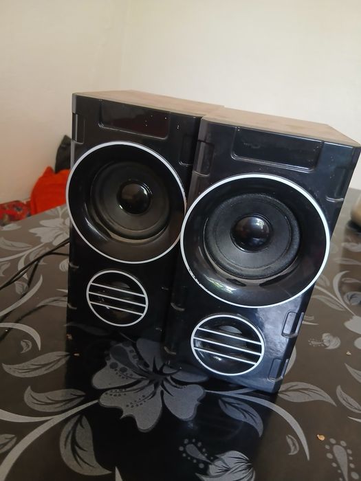 kompyuter LG 300$