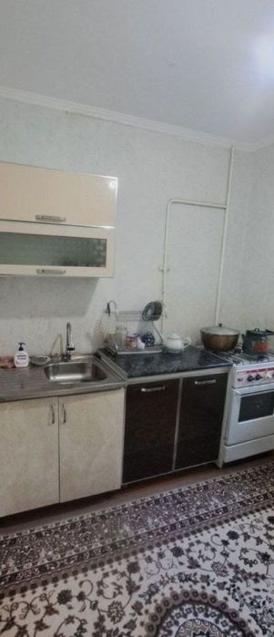 1 xonali kvartira sotiladi