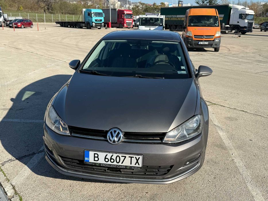 Продавам VW Golf 7 1.2 TSI, 110 к.с., 2015 г., 46 000 км – много екстри, със забележки