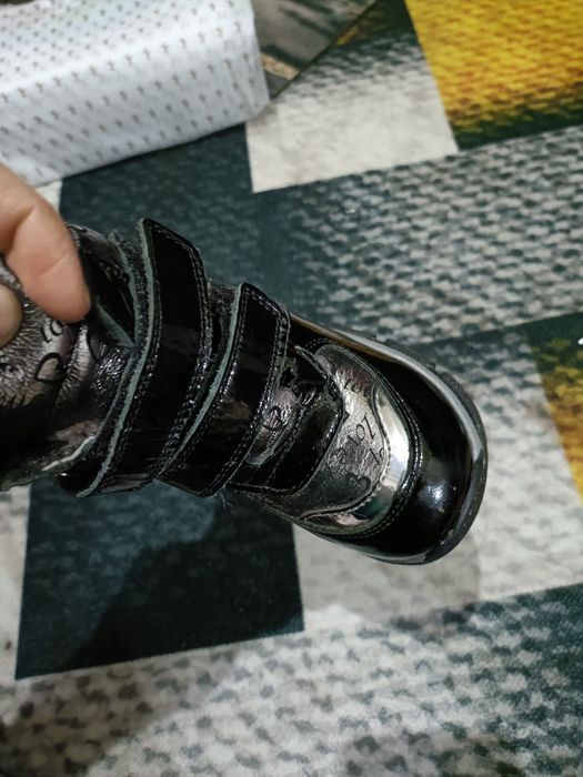 Срочно продам детскую обувь