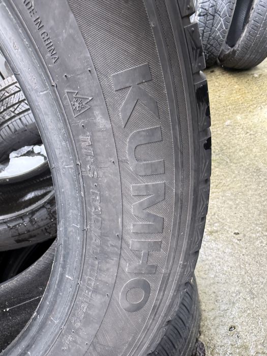 Всесезонни гуми 215/60/17C