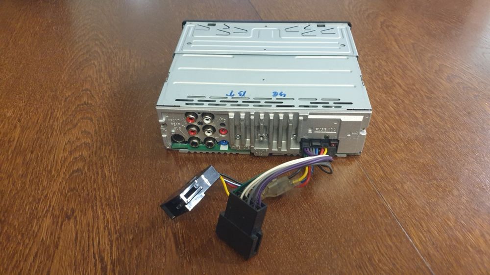 Авто радио плеър музика за кола Сони Sony CD MP-3 USB AUX Bluetooth Блутут Цветове