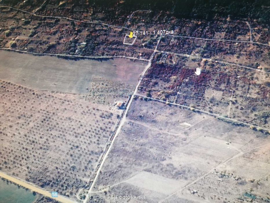 Парцел с бунгало в Асеновград, м. "Параколово"