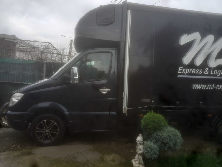 Autoutilitara Mercedes