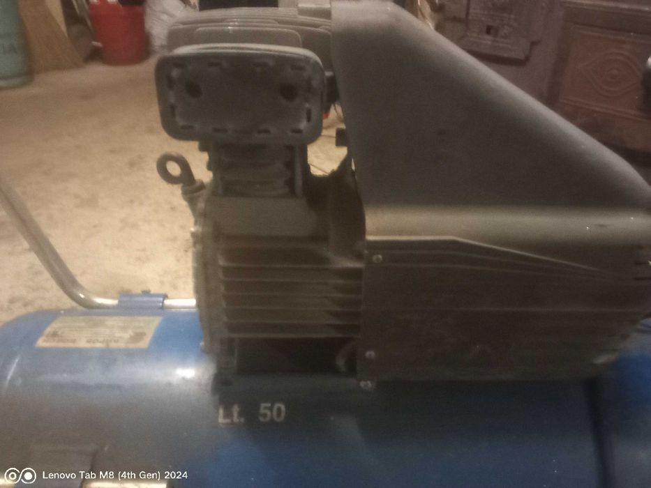 Продавам 50 л. Компресор