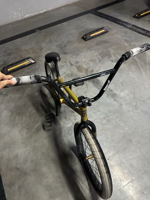 Велосипед KINK BMX