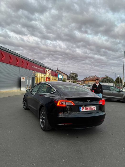Tesla Model 3  Standard Range Plus    TVA inclus