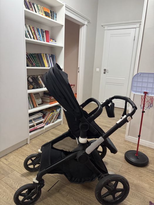 Универсальная коляска с люлькой Bugaboo Fox 2