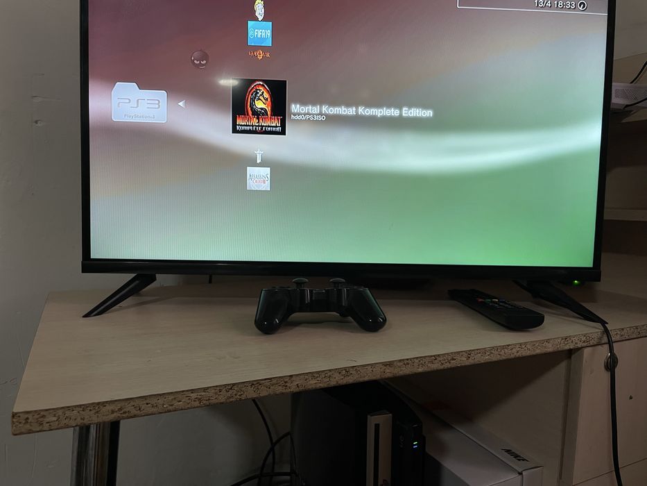 Продам ps3 в отличном состоянии