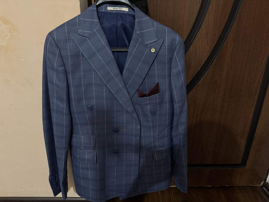 Костюм итальянский Sandro Tuoni s 46