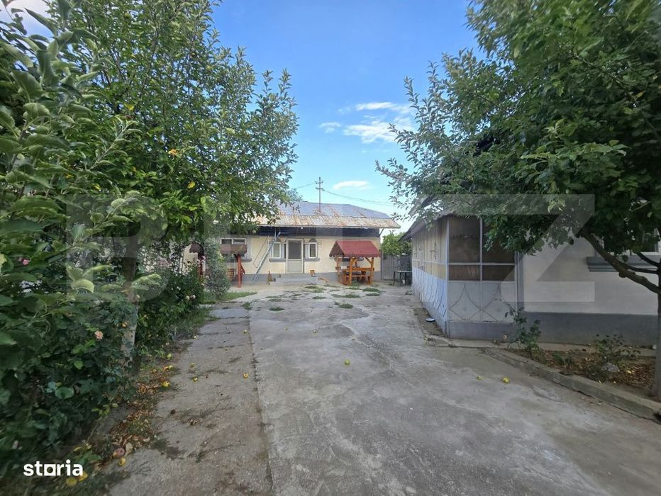 Casa cu 3 corpuri, 164 mp, zona Costestii din Deal