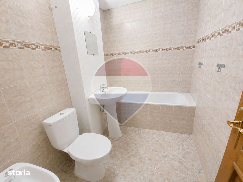 Apartament cu 2 camere de vânzare/ str Obor /Radauti