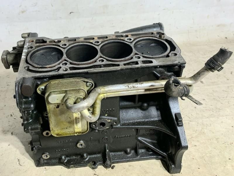 Bloc motor ambielat Volkswagen Jetta 6 1.4 tsi CAXC; CAXA; CAX 03C1000
