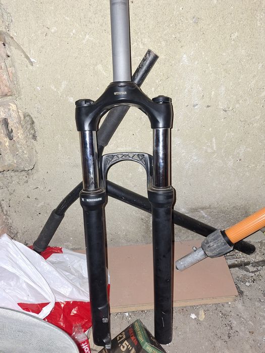 Вилка rockshox маслена