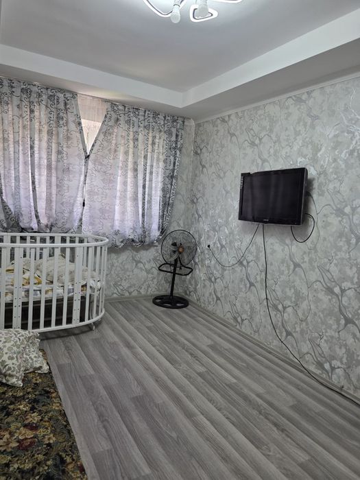 Продаётся 1 переделанная на 2х комнатная квартира на рисовом