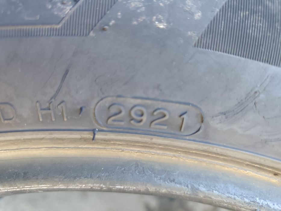 225/55/17" 2бр Hankook winter i sept, dot2921,7mm