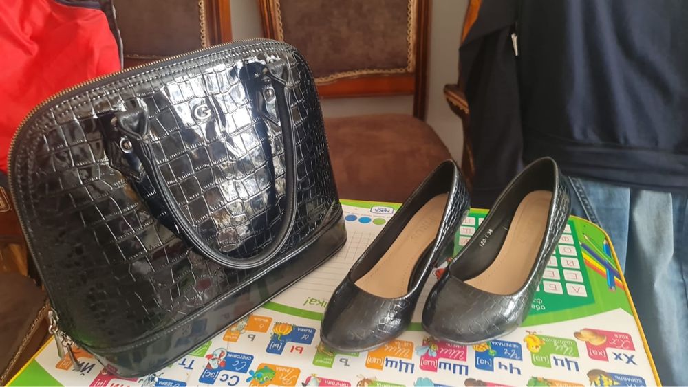 Срочно продается по 2000 тг