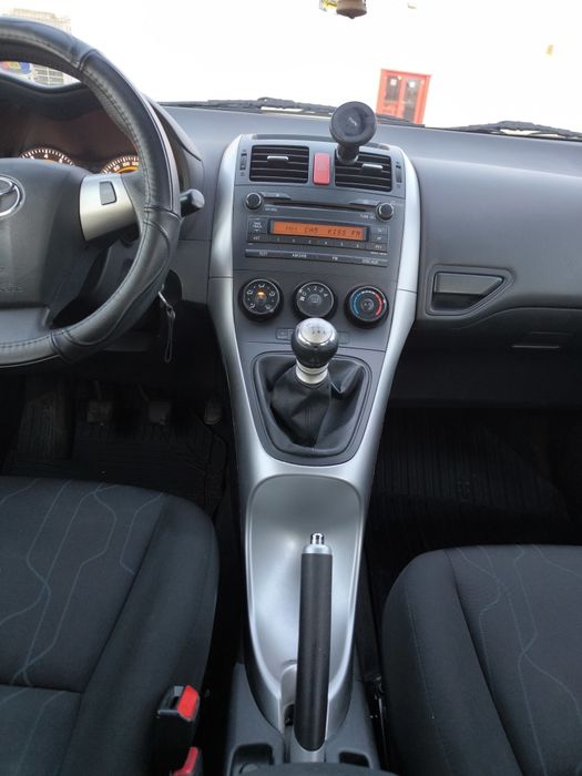 Toyota Auris  2011 , km :110.000 reali