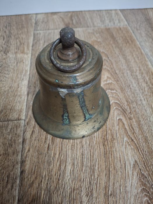 Продам колокол  латуный