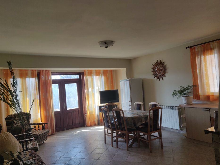 Отдавам под наем