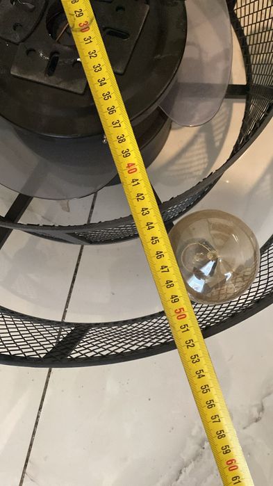 Candelabru cu ventilație