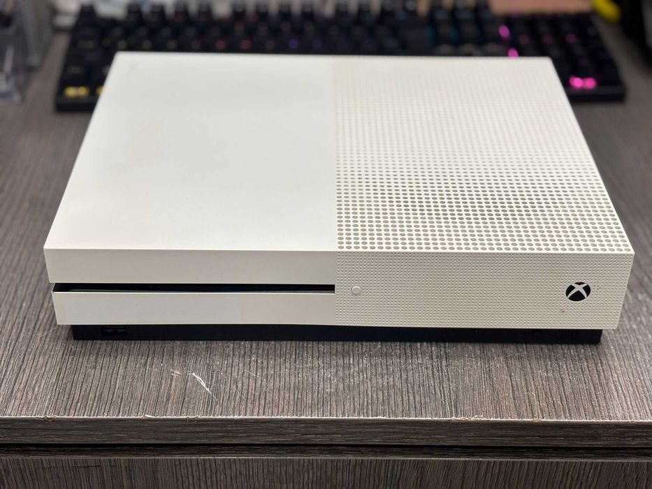 Hope Amanet P4 / XBOX ONE S 1 MANETA 1TB