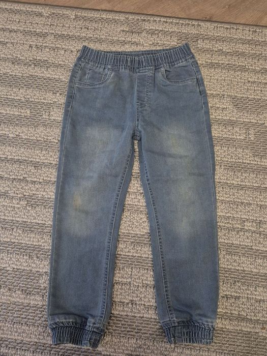 Джинсы новые фирменные
