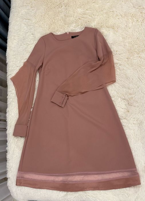 Платье коктейльное