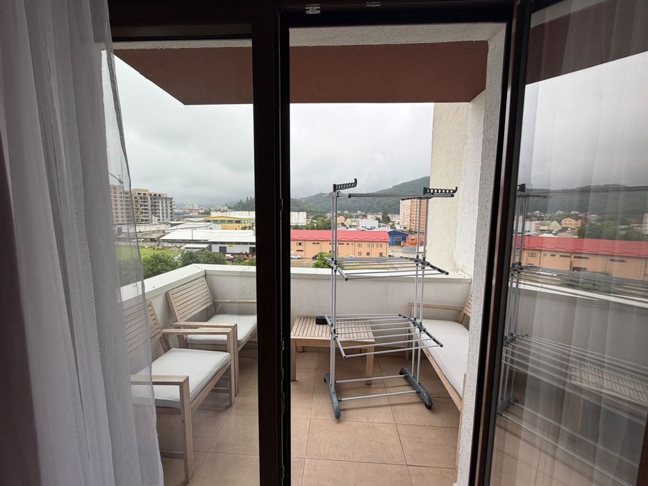 Inchiriez apartament