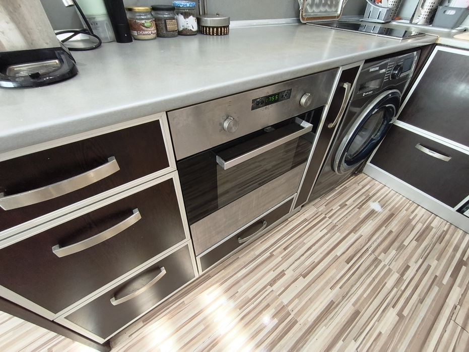 Кухня с оборудване