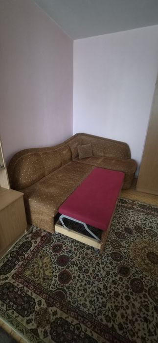 Разтегателен диван