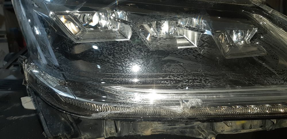 Фара лексус lx 570.