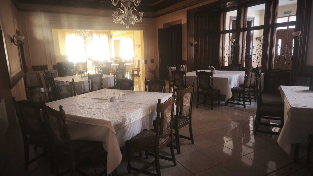 inchiriez restaurant