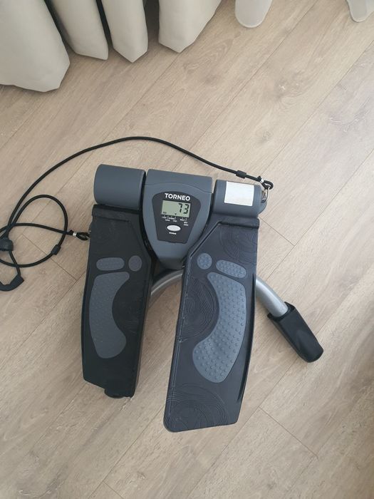 Степпер Torneo Twister с эспандерами