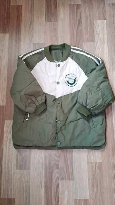 Куртка для мальчика осень/весна на 5-6 лет.