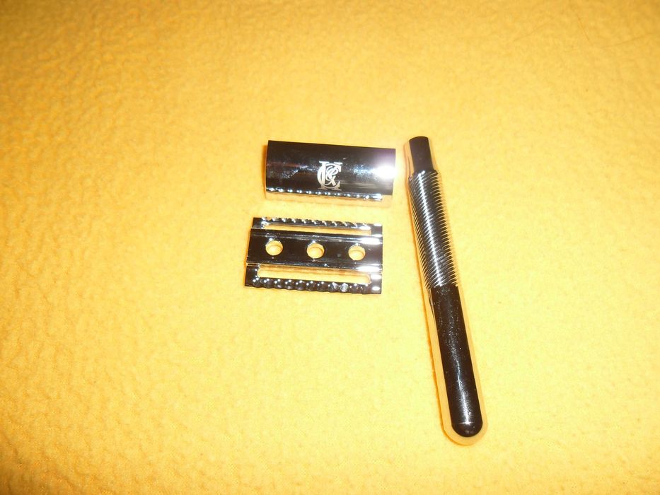 Aparat de Ras Clasic Inox si pensula de ras noi