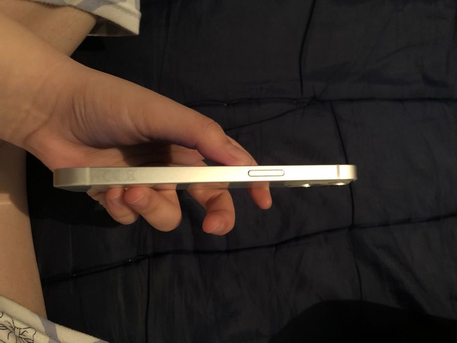 Продаётся iPhone 13, состояние хорошее